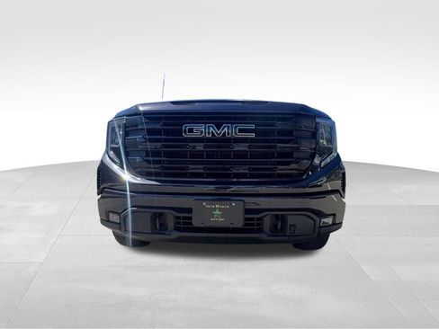 Used 2024 GMC Sierra 1500 Elevation w/ LPO, Elevation Black Package AWD/4WD image 5