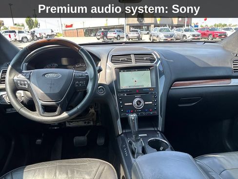 Used 2018 Ford Explorer Platinum AWD/4WD image 18