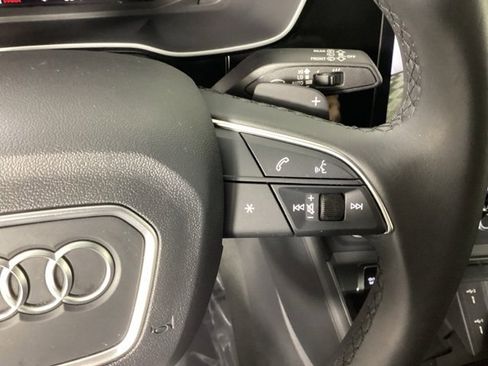 Certified 2025 Audi Q3 2.0T Premium w/ Convenience Package image 31
