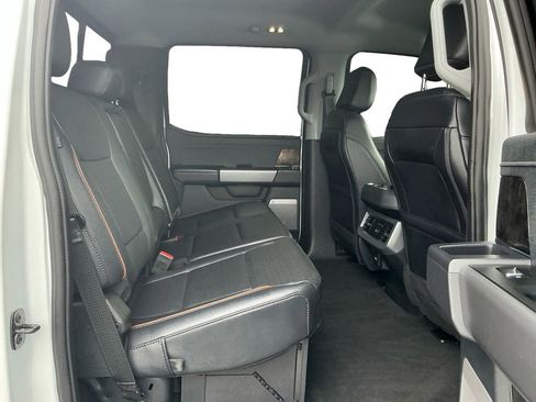 Used 2025 Ford F250 Lariat w/ Chrome Package image 23