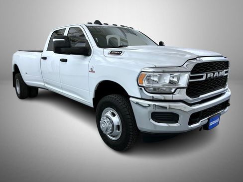Used 2023 RAM 3500 Tradesman image 3