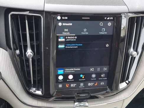 Certified 2023 Volvo XC60 B5 Plus image 18