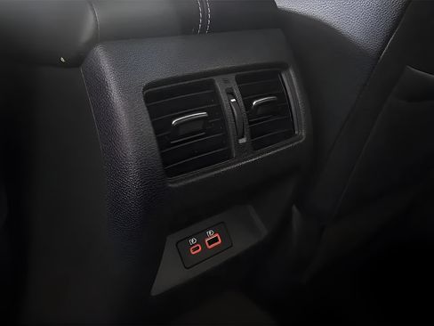 Used 2023 Nissan Altima 2.5 SL FWD image 16