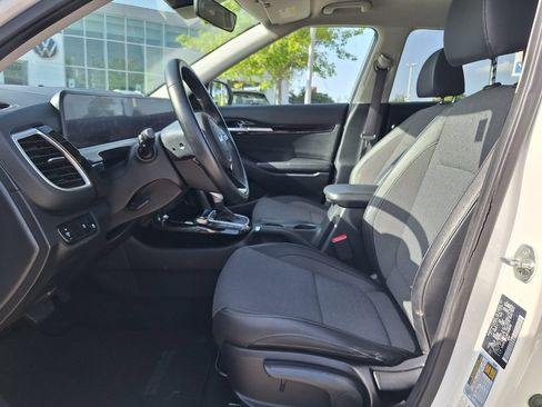 Used 2024 Kia Seltos S FWD image 11