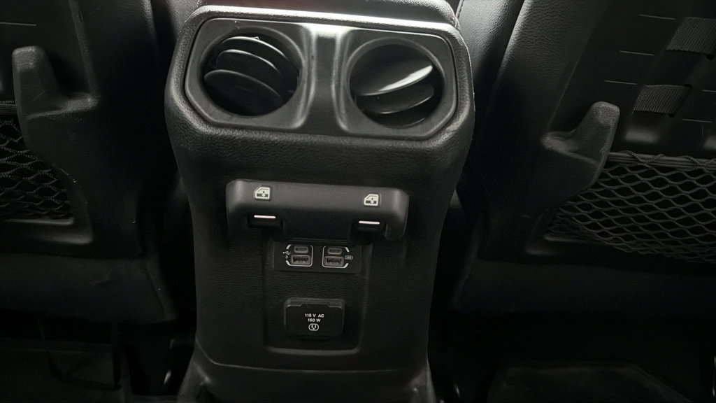 Used 2019 Jeep Wrangler Unlimited Rubicon AWD/4WD image 17