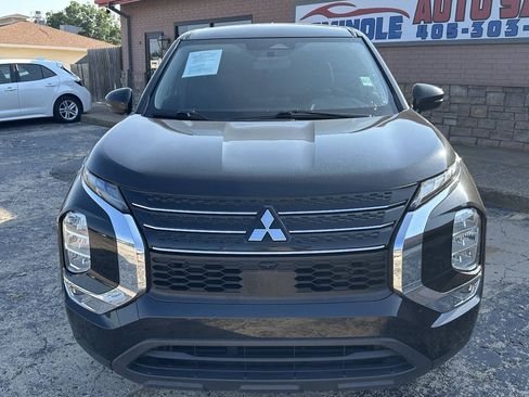 Used 2022 Mitsubishi Outlander ES FWD image 3
