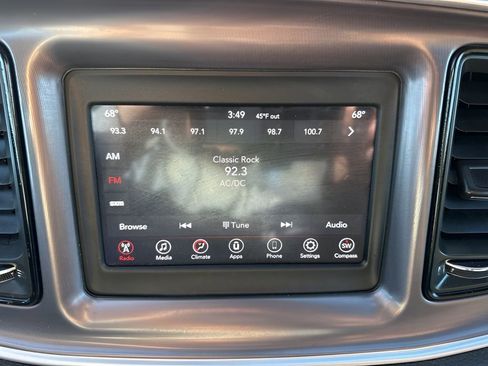 Used 2020 Dodge Challenger R/T image 17