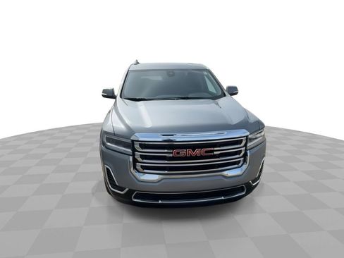 Used 2023 GMC Acadia SLE w/ Driver Convenience Package image 3