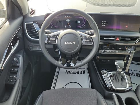 Used 2025 Kia Seltos S FWD image 15