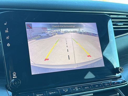 Used 2024 Jeep Wagoneer Series II w/ Flexible Seating Group image 34