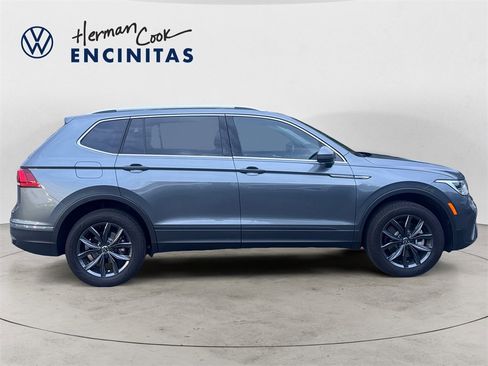 Certified 2023 Volkswagen Tiguan SE image 6