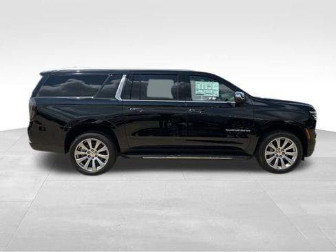 New 2025 Chevrolet Suburban Premier image 6