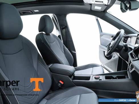 Used 2025 Volkswagen Tiguan SE R-Line image 34