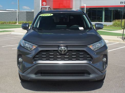 Used 2021 Toyota RAV4 XLE FWD image 24
