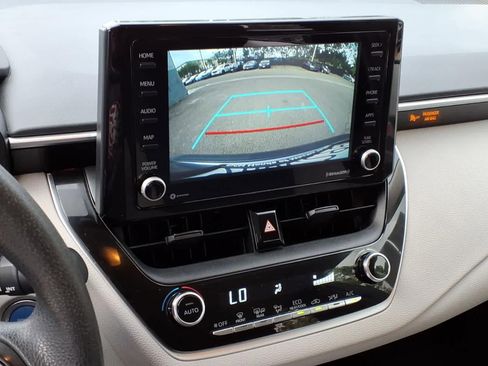Used 2022 Toyota Corolla LE FWD image 21