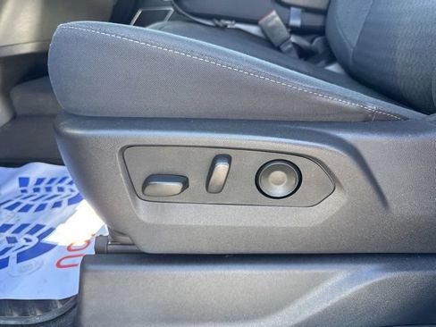 Used 2025 Chevrolet Silverado 2500 LT w/ Convenience Package AWD/4WD image 17
