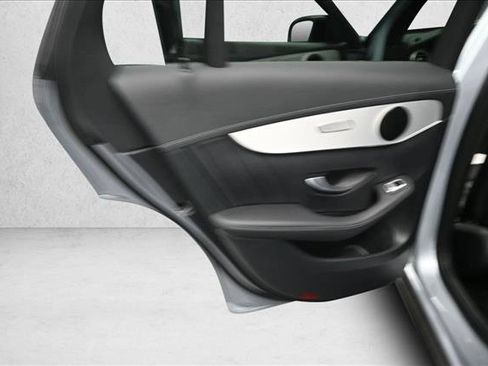 Certified 2022 Mercedes-Benz GLC 43 AMG 4MATIC image 21