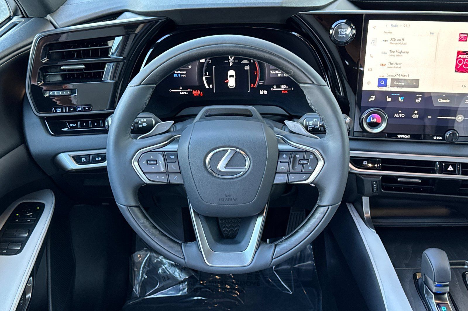 Certified 2025 Lexus RX 350 F Sport w/ Convenience Package FWD image 16