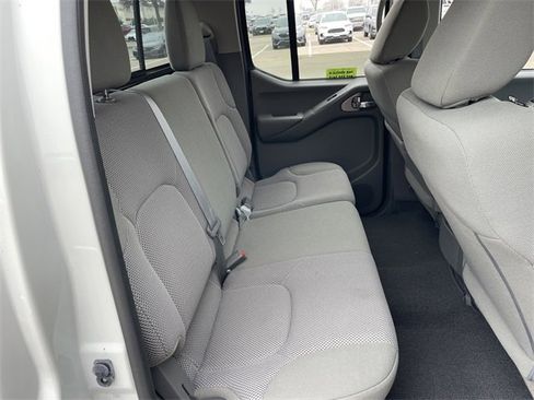 Used 2019 Nissan Frontier SV image 29