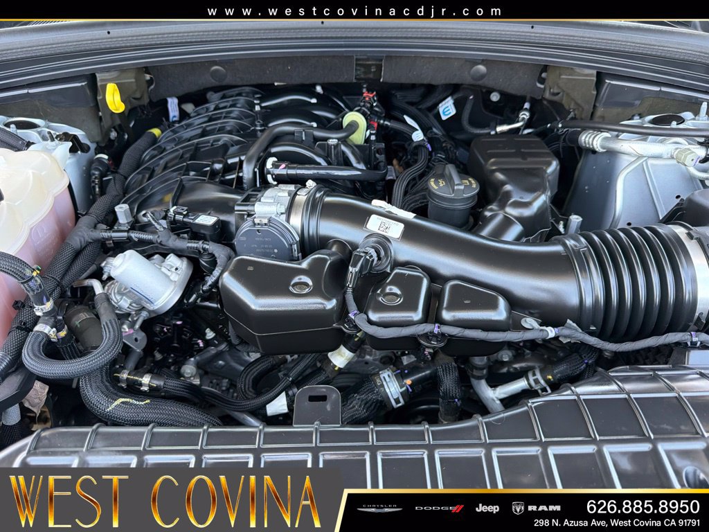 Used 2023 Jeep Grand Cherokee Limited RWD image 35