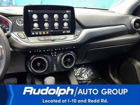 Used 2025 Chevrolet Blazer LT image 17