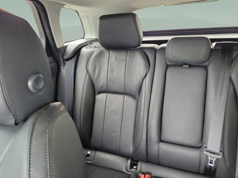 Used 2019 Land Rover Range Rover Evoque SE AWD/4WD image 8