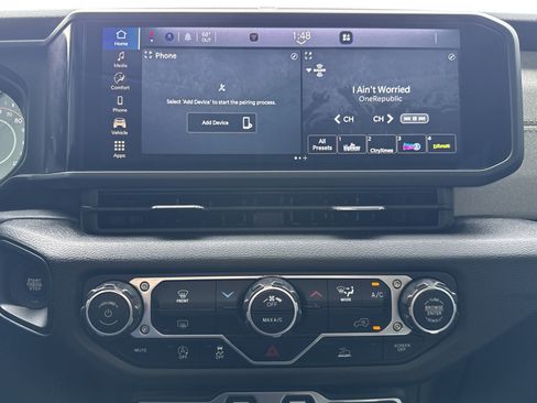 Used 2025 Jeep Wrangler Unlimited Sport AWD/4WD image 19