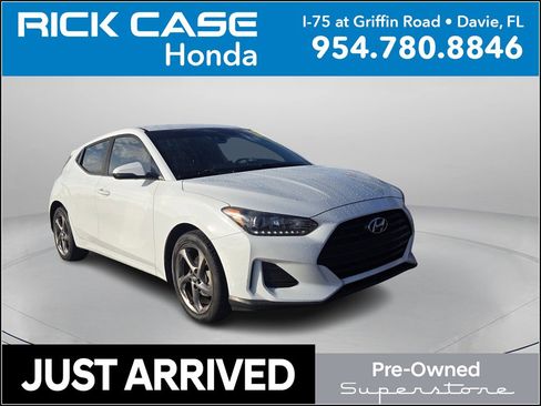 Used 2019 Hyundai Veloster 2.0 image 1