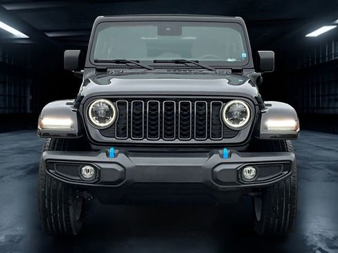 Used 2024 Jeep Wrangler Unlimited w/ Convenience Group image 3