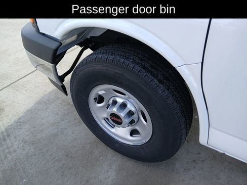 New 2025 GMC Savana 3500 w/ Power Convenience Package image 27