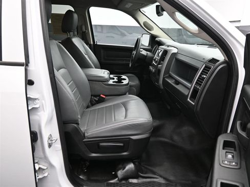 Used 2020 RAM 1500 Tradesman RWD image 9