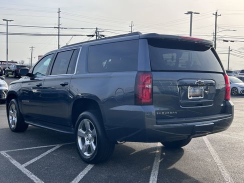 Used 2020 Chevrolet Suburban LT image 5