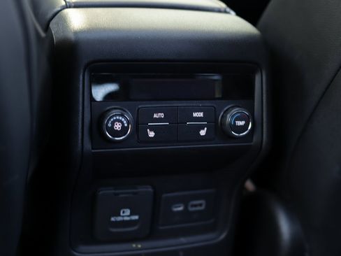 Used 2023 GMC Acadia AT4 w/ GMC Pro Grade Package image 33