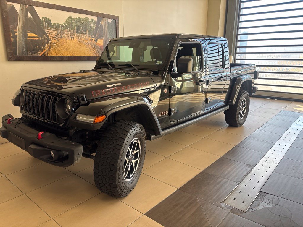Used 2024 Jeep Gladiator Rubicon AWD/4WD image 3