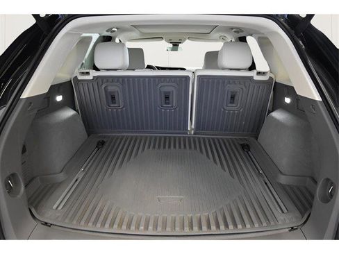 Used 2021 Cadillac XT5 Premium Luxury image 18