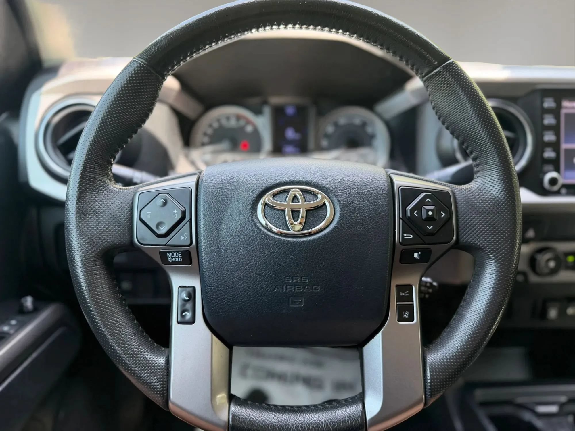 Used 2020 Toyota Tacoma SR5 AWD/4WD image 31