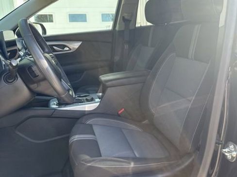 Used 2025 Chevrolet Blazer LT AWD/4WD image 29