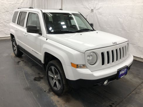 Used 2016 Jeep Patriot High Altitude image 2