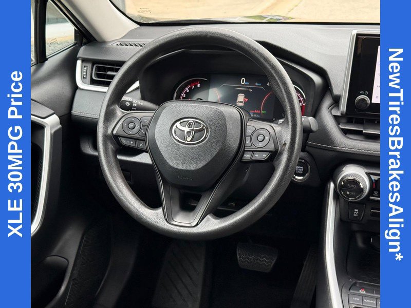 Used 2024 Toyota RAV4 XLE FWD image 14