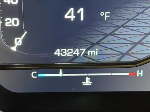 Used 2022 GMC Sierra 1500 AT4 w/ AT4 Premium Package image 10