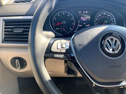 Used 2019 Volkswagen Atlas SE w/ Panoramic Sunroof Package AWD/4WD image 13