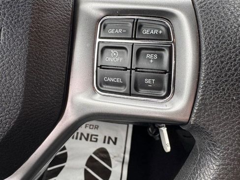 Used 2024 RAM 1500 Classic SLT image 28