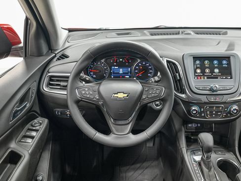 Used 2023 Chevrolet Equinox LT AWD/4WD image 17