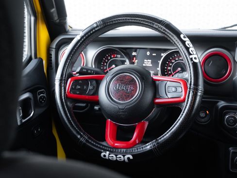 Used 2019 Jeep Wrangler Unlimited Rubicon AWD/4WD image 9
