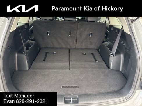 Used 2025 Kia Sorento S w/ Panoramic Sunroof Package image 12