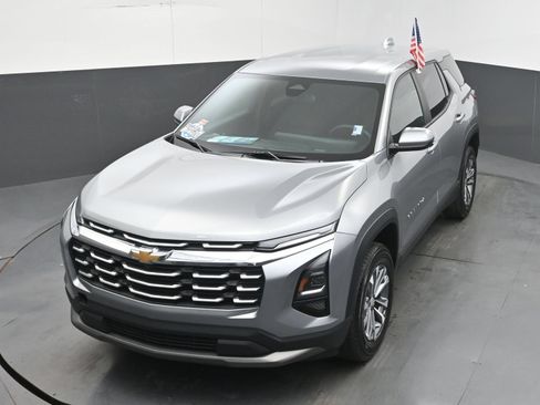 Used 2026 Chevrolet Equinox LT FWD image 33