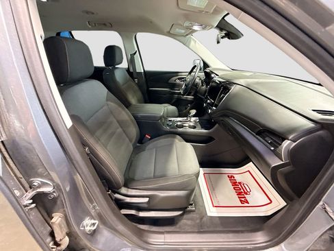 Used 2021 Chevrolet Traverse LT AWD/4WD image 30