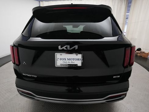 Certified 2023 Kia Sorento SX Prestige w/ Panoramic Sunroof Package AWD/4WD image 26