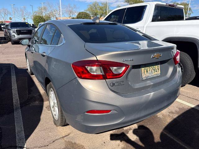 Used 2018 Chevrolet Cruze LT w/ Convenience Package FWD image 3