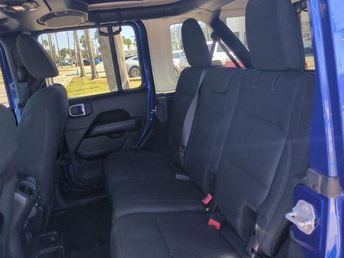 Used 2018 Jeep Wrangler Unlimited Sahara w/ LED Lighting Group image 13